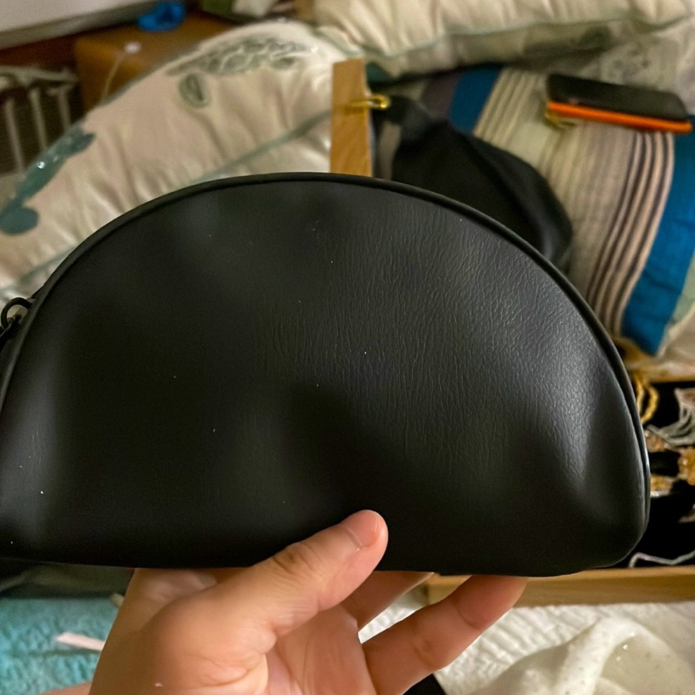 A black simple pouch
